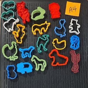 A4 Colorful Animal Cookie Cutters Set / 20